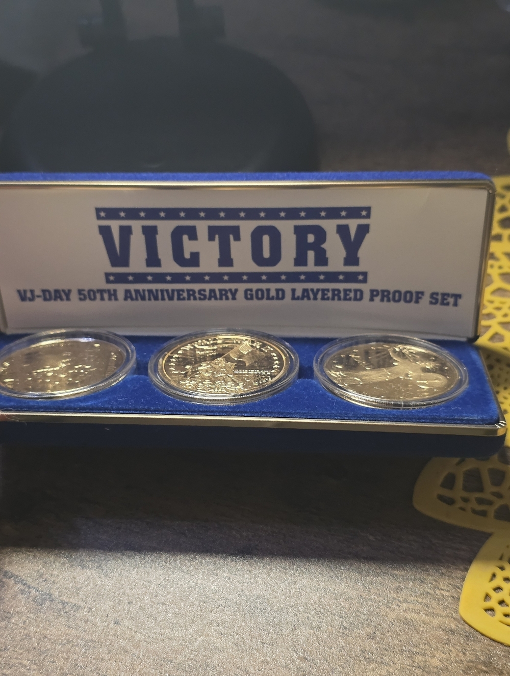 Victory VJ-Day 50th Anniversary Gold Layered Proof Coin Set - Blue